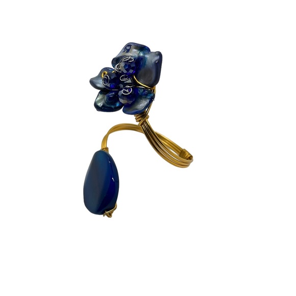 Gold Wire Cobalt Blue Smooth Faceted Oval Stone Bracelet With Glass Bead Flower - Picture 4 of 5